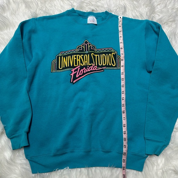 Vintage Universal Studios Teal Sweatshirt - Picture 2 of 4